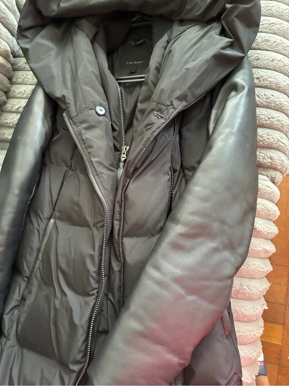 Mackage Black Quilted Puffer Coat with Leather Sleeves - Picture 4 of 5